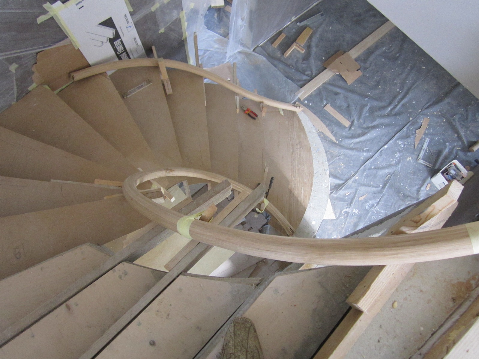Винтовая лестница спиральная